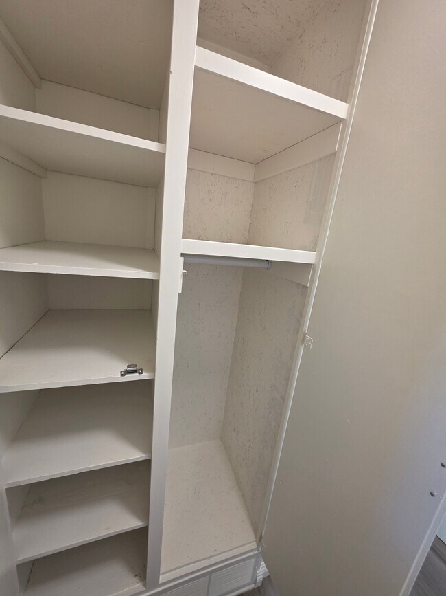 Photo - 1700 Grevelia St