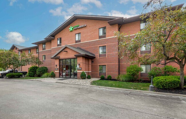 Furnished Studio-Cleveland - Westlake