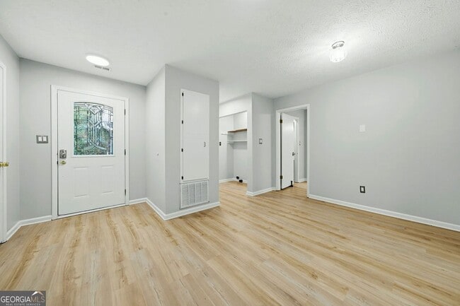 Photo - 210 Meadow Run