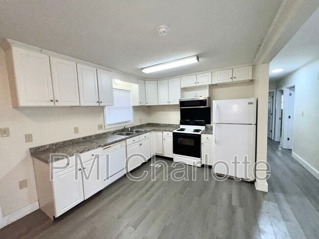 Photo - 3740 Branding Iron Dr