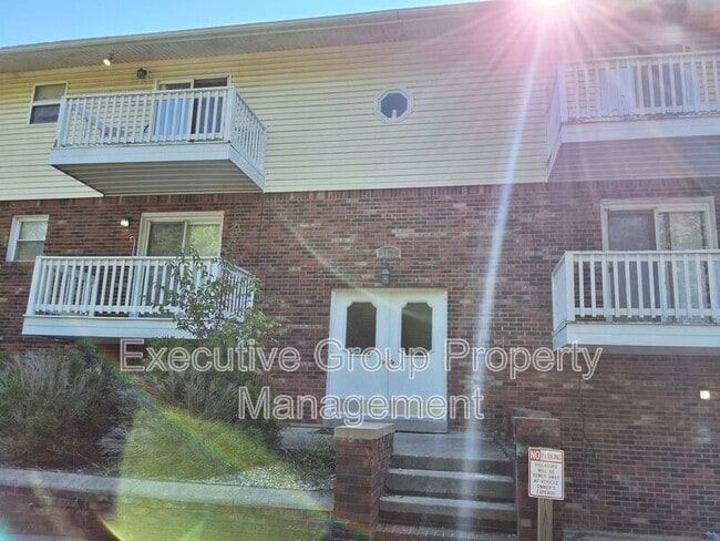 Building Photo - 1178-1 Lois Lane Rental