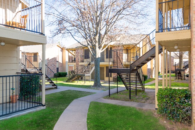 Photo - 1021 Timberoaks Dr Apartment Unit 1049-2