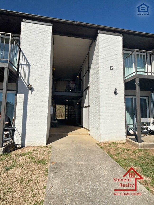Photo - 235 Vinewood Rd Apartment Unit G1