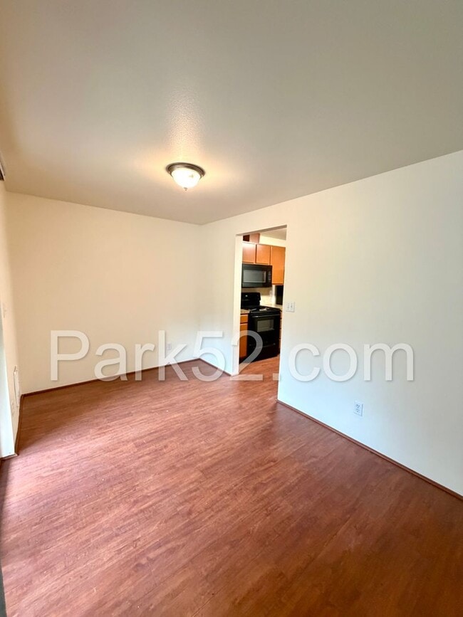 Photo - $250 Off First Full Month's Rent! Puyallup Area 2 Bedroom 2nd Floor Apartment Unit 17718-C