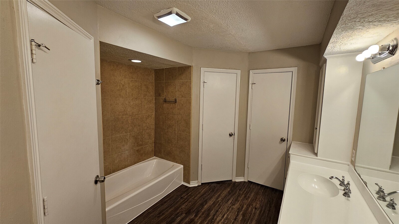 Photo - 2827 Thorne Creek Ln