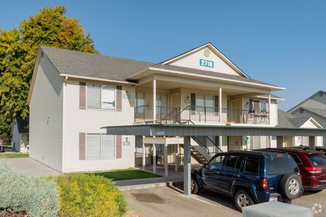 Ángulo alterno - Baycrest Village Apartamentos