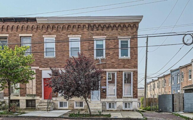 Building Photo - 2601 E Oliver St