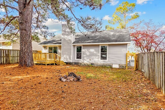 Photo - 3-Bedroom Retreat with 2 Full Baths in Fayetteville