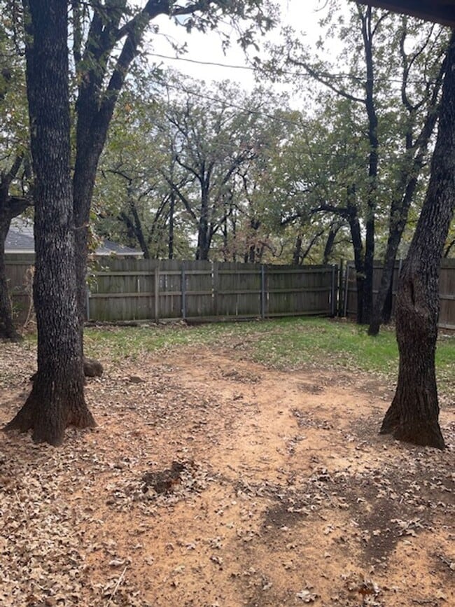 Photo - 716 Woodland Ct