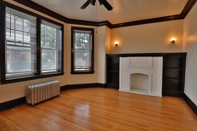 Photo - 7157 S Michigan Ave