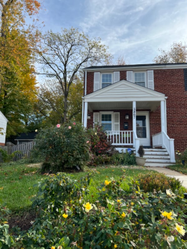 Building Photo - 5867 Edgehill Dr Rental