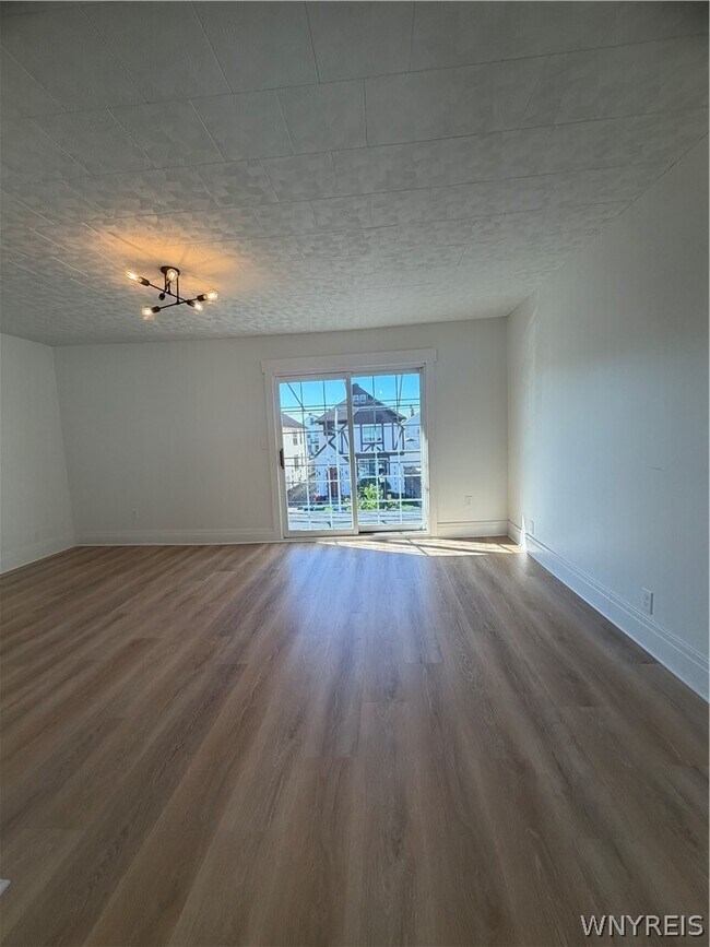 Photo - 292 Hartwell Rd