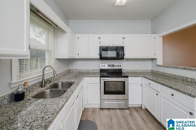 Photo - 218 Carl Nichols Dr