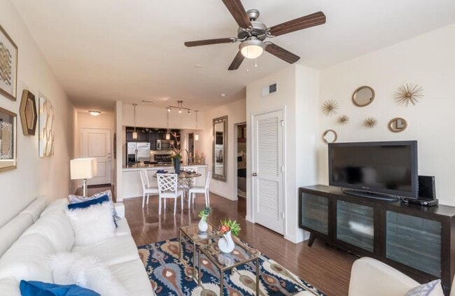 Building Photo - 800 Town and Country Blvd Unit 910.22