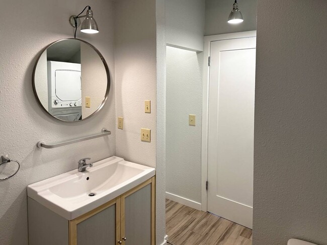 Photo - 848 3rd St Unidad B