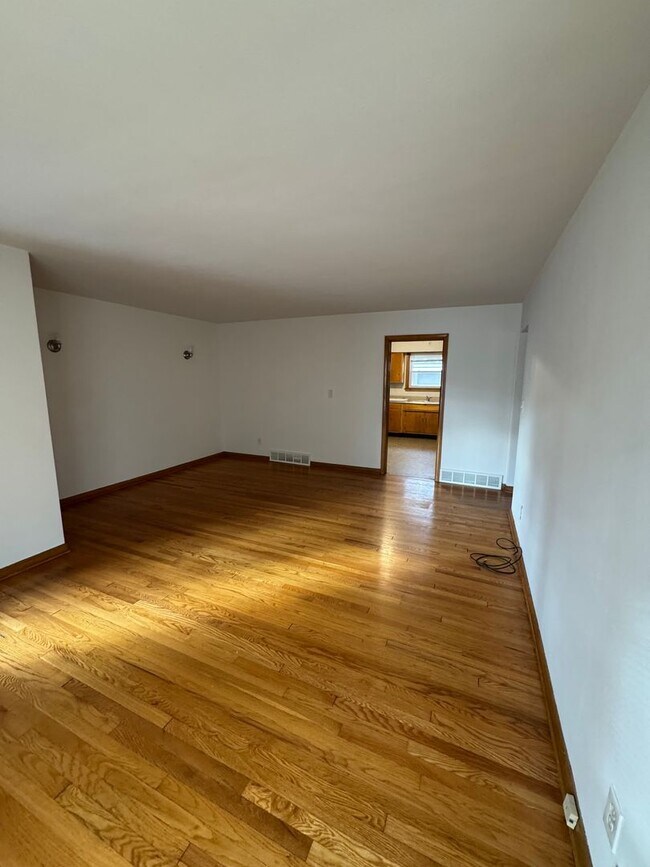 Photo - Lovely 2 Bed 1 Bath Duplex Unit 2608