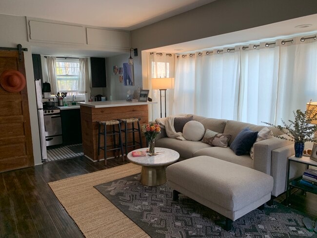 Photo - 257 Windward Ave Unit B