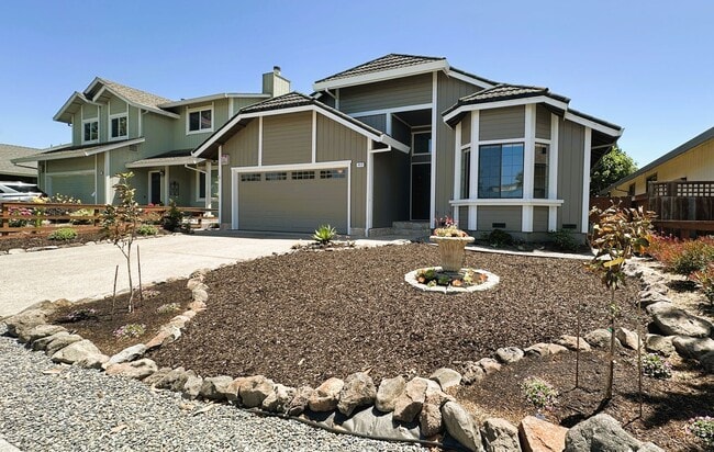 Building Photo - 1413 Magnolia Ave