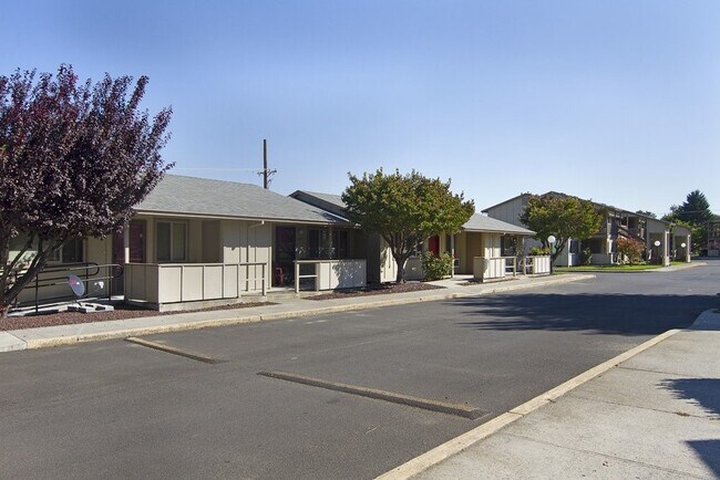 Photo - 1220 W 8th St Unidad 50