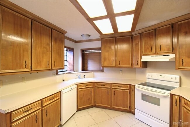 Photo - 2125 Sabinal St