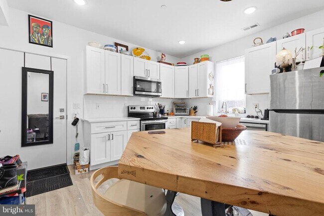 Photo - 2400 Germantown Ave Unit 1