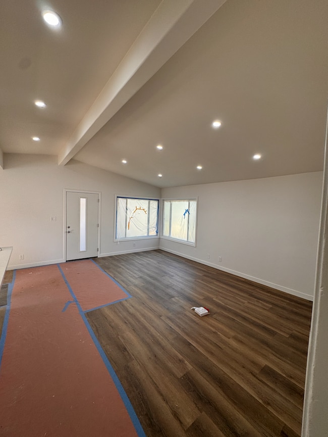 planta abierta grande - 10802 Doty Ave Unidad 10806