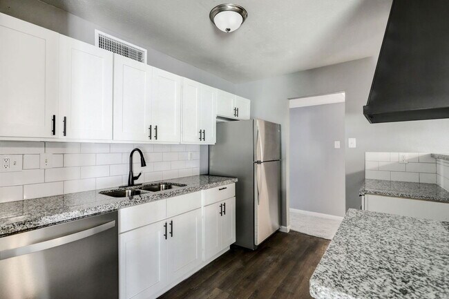 Photo - 14107 Pinewest Dr