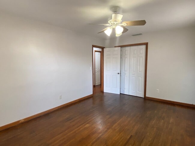 Photo - Inviting 2-Bedroom Home in Central Lakeland – Now Available!