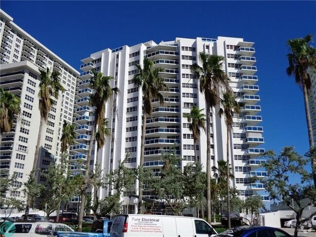 Building Photo - 3430 Galt Ocean Dr Unit 211 Rental