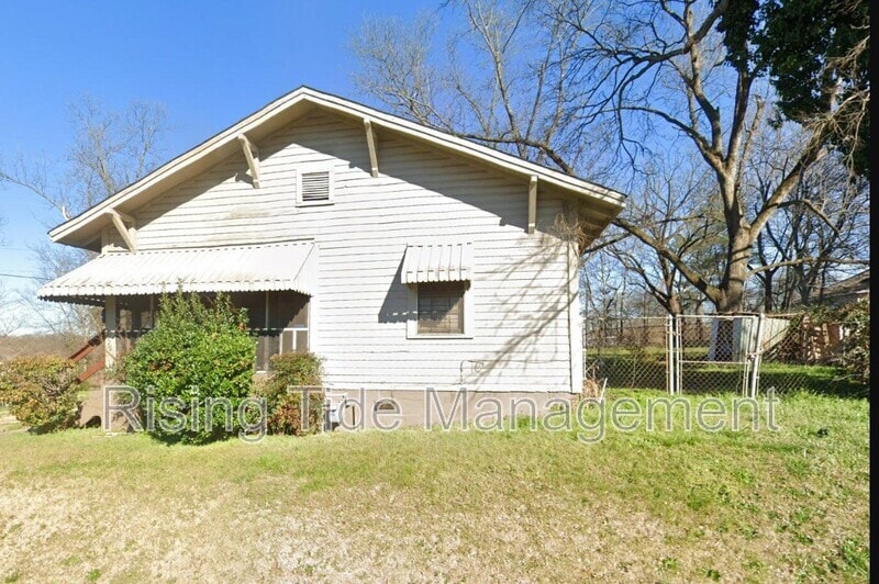 Photo - 3929 40th St N