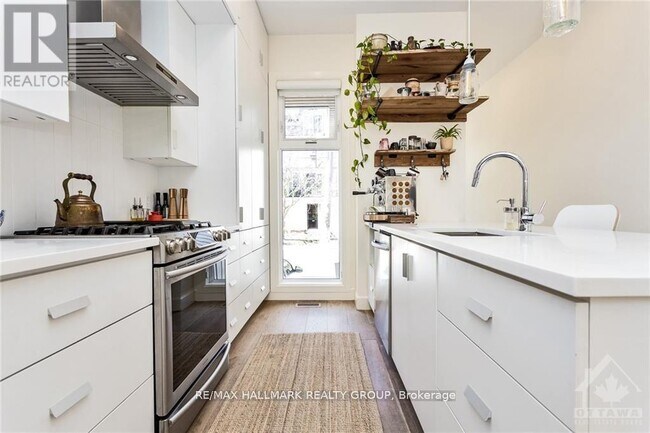 Photo - 103B Stirling Ave