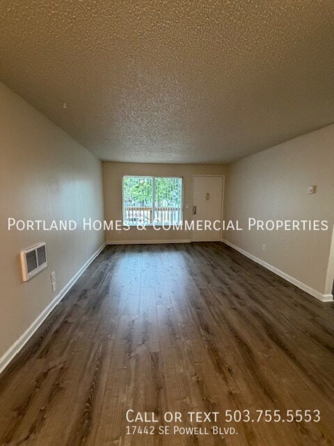 Photo - 17442 SE Powell Blvd