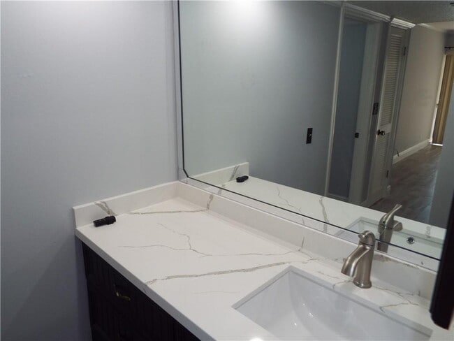 Photo - 2311 S Cypress Bend Dr Unit 219A