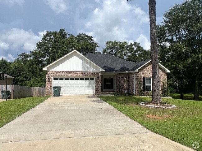 Building Photo - Available Now! Rental