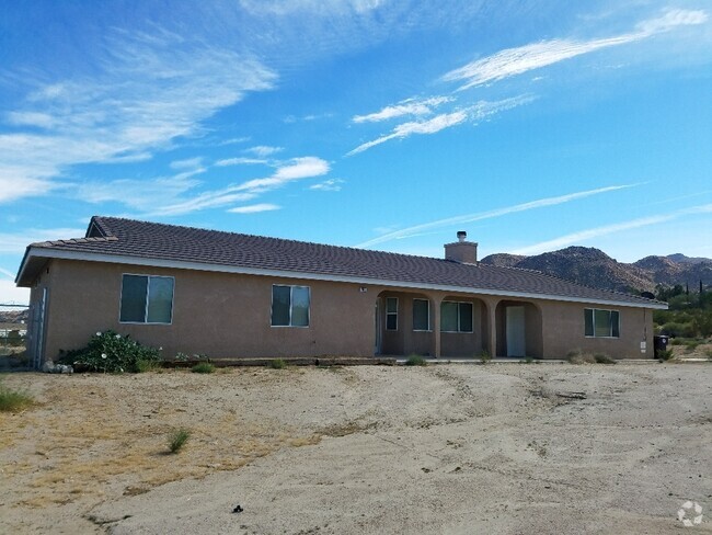 Building Photo - Large Beautiful JT Home with VIEWS!!