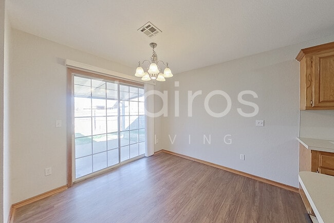 Photo - 604 Eastview Dr