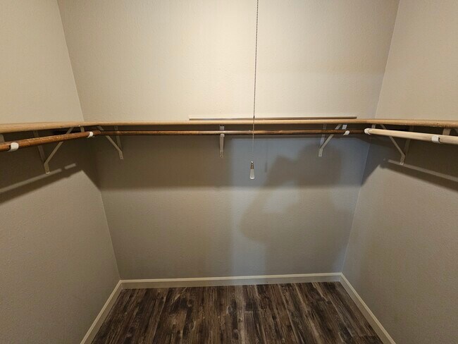 vestidor - 7217 Foxridge Cir Unidad 2