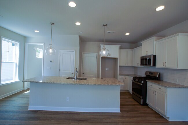 Photo - 313 Conrad Ln