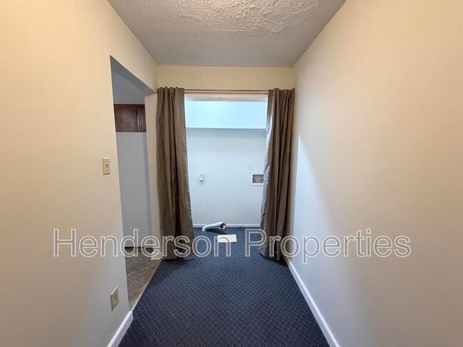 Photo - 616 Wood St