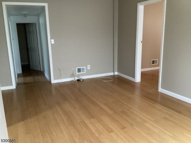 275 Wanaque Ave