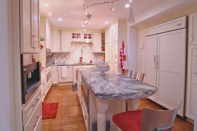 Photo - Luxury Living with Breathtaking City Views – Stunning Furnished 3BR/3BA in Bayfront Tower Unit 1014