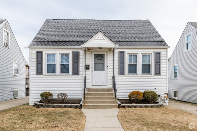 Building Photo - 10939 S Lawndale Ave Rental