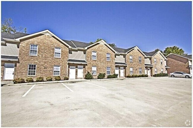 Building Photo - 2 Bedroom 1.5 Bath Townhome