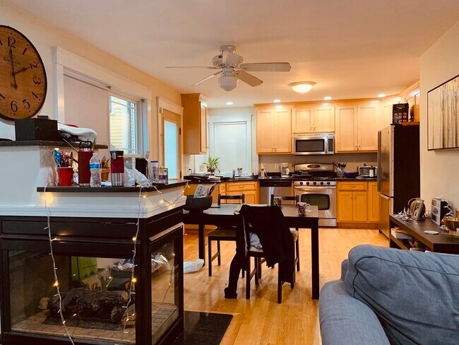 Photo - 27 Iroquois St Unit 1