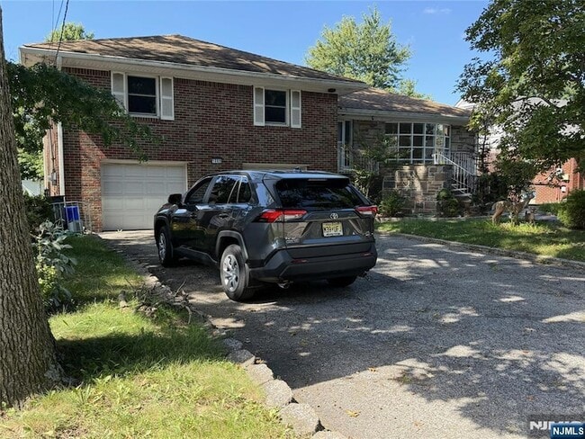 Photo - 1069 Palisade Ave