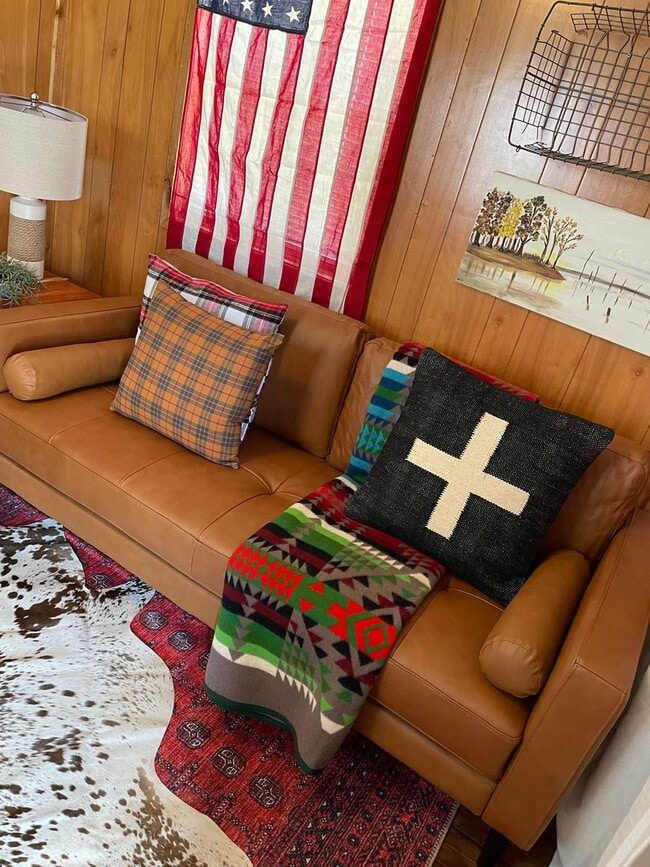 Photo - Hudson's Boat House - FOR RENT