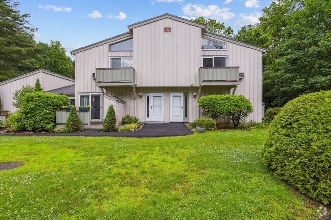 Building Photo - 10 Wauwinet Ct Unit 10 Rental