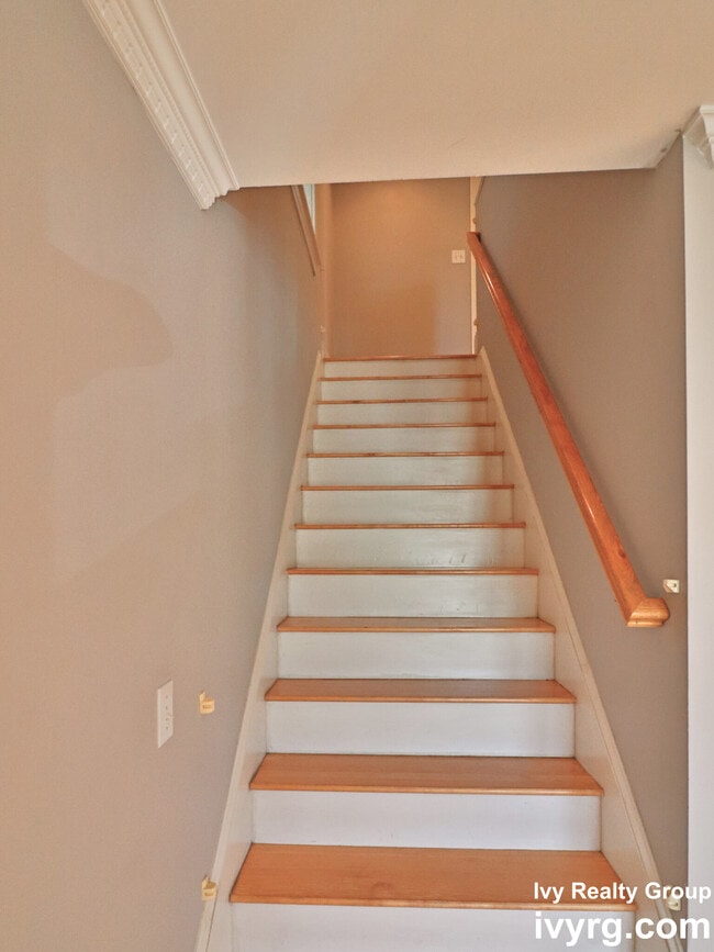 10 Mohawk St