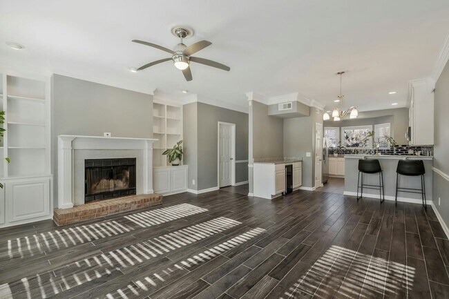 Photo - 1005 Glendale Ln