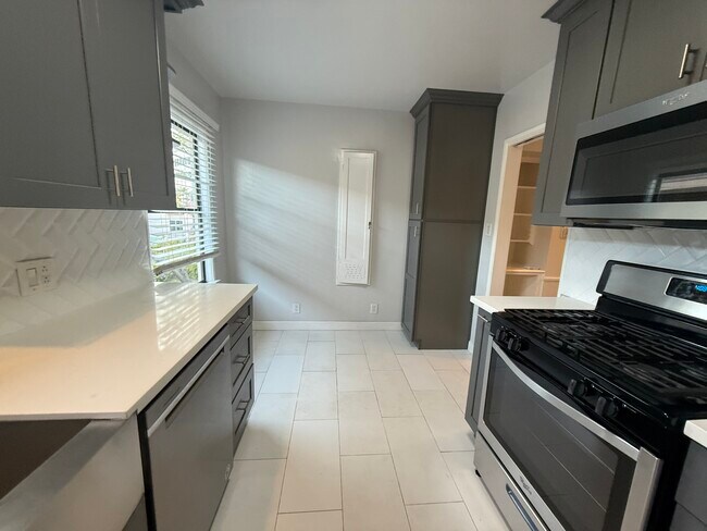 1222 McClellan Dr